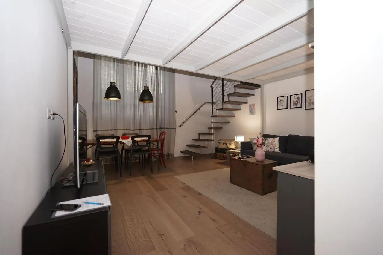 Apartment La Pampa Guest House Milan Italy