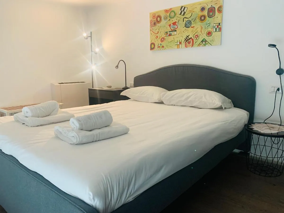 La Pampa Guest House Milan Apartment